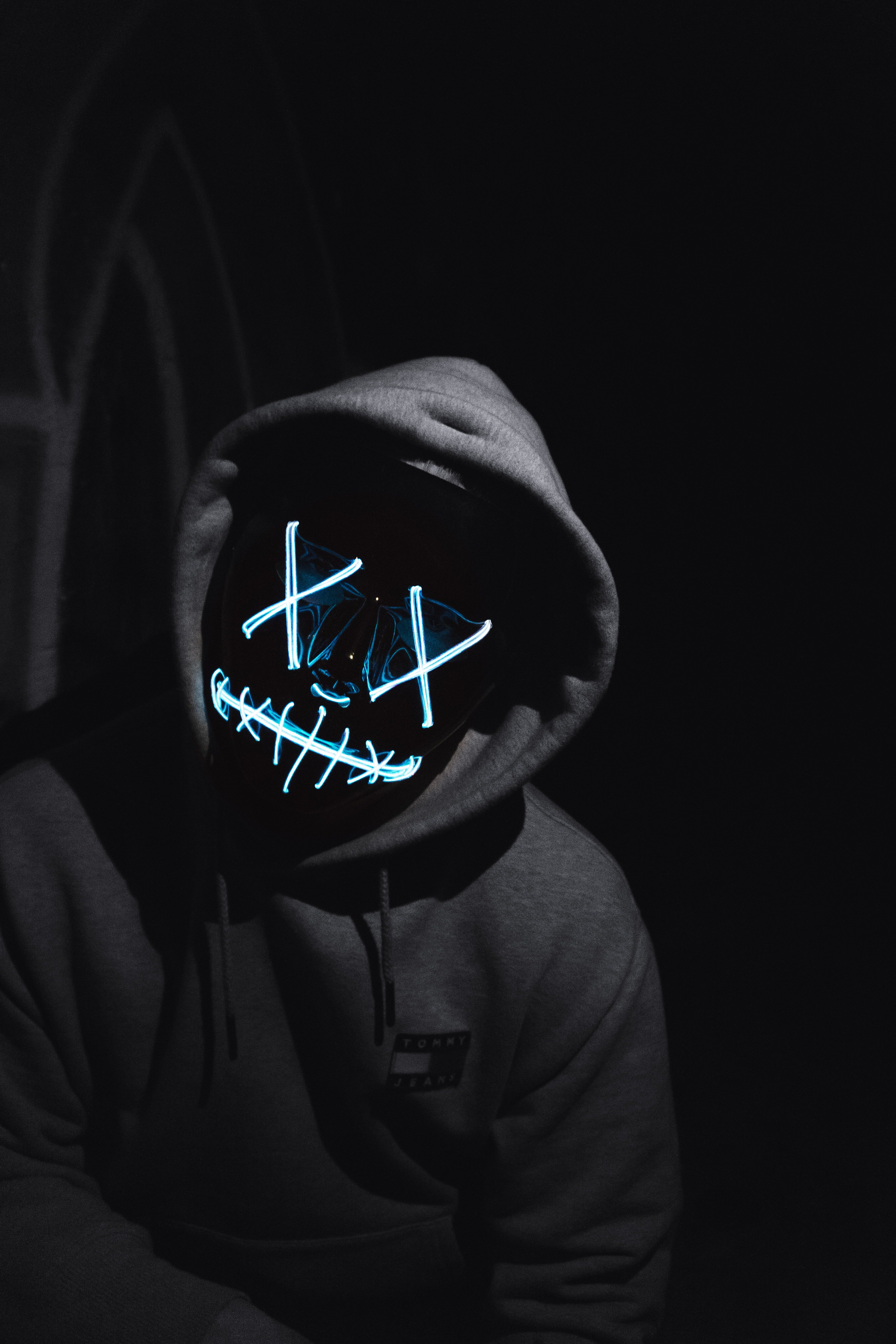 Anonymous, Máscara LED, Hombre, Fondo oscuro