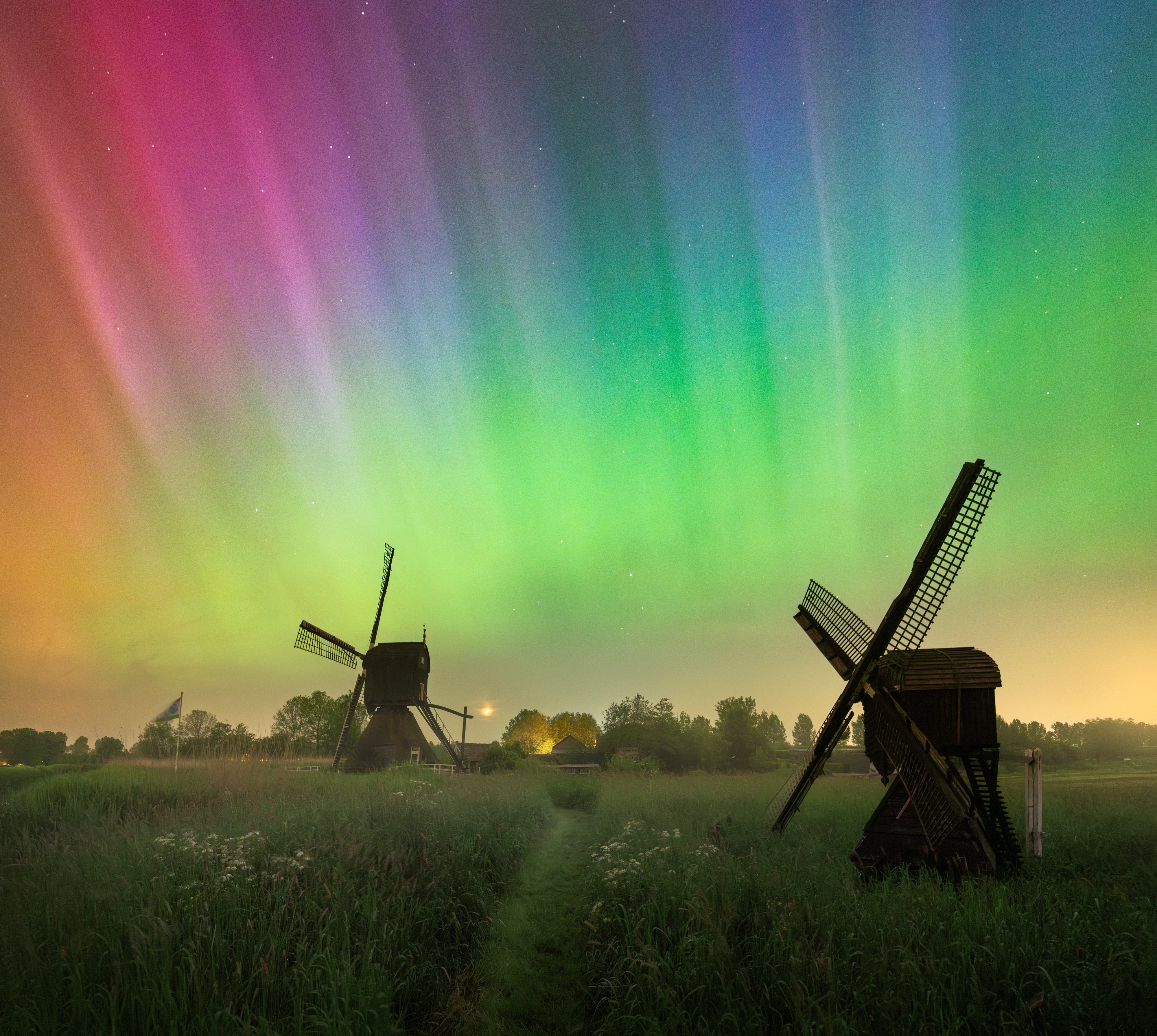 Aurora boreal, Campo, Auroras boreales, Molino de viento, Cielo colorido