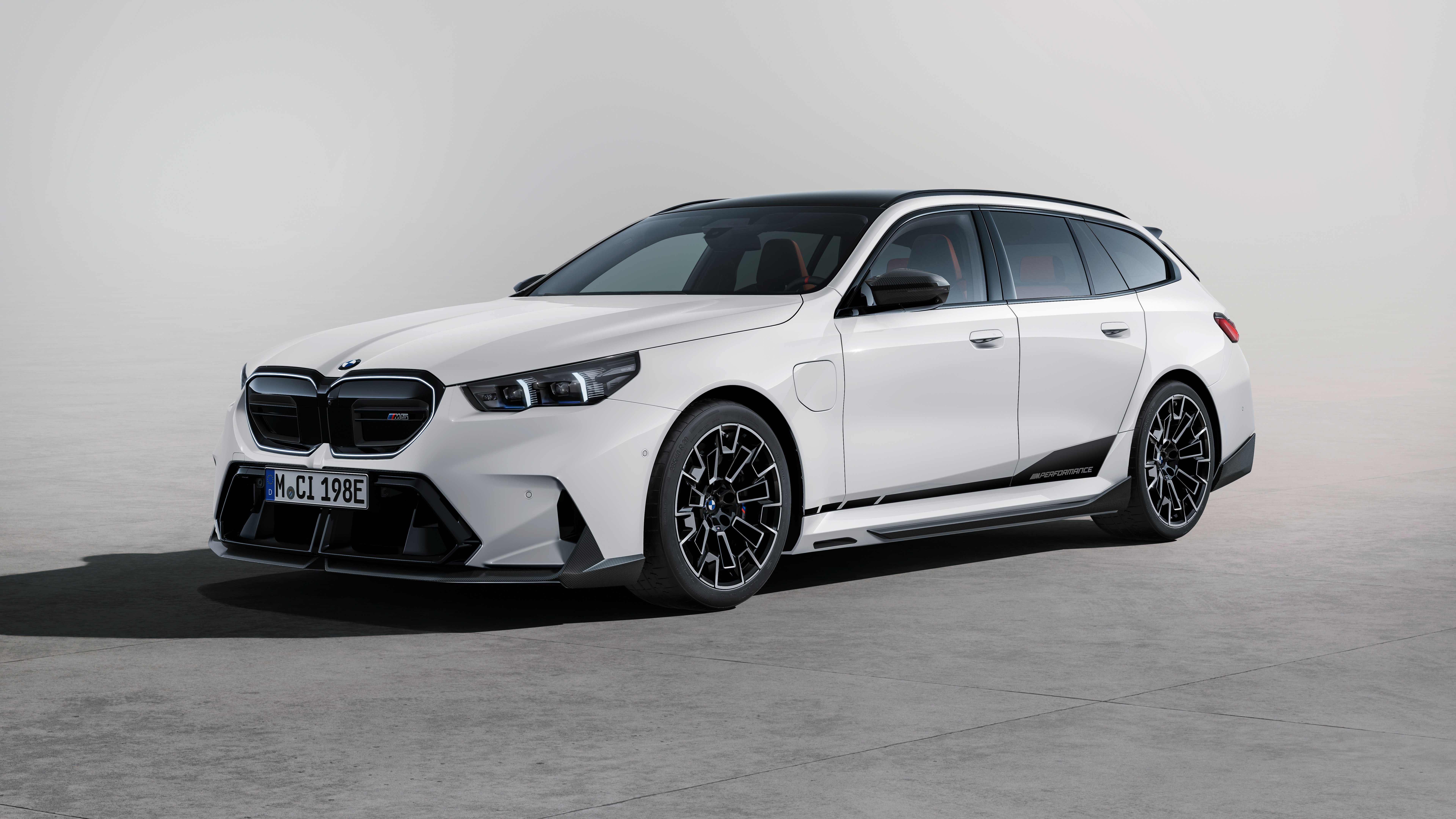 BMW M5, M Performance Parts, 2024, 5K, 8K, Coches blancos