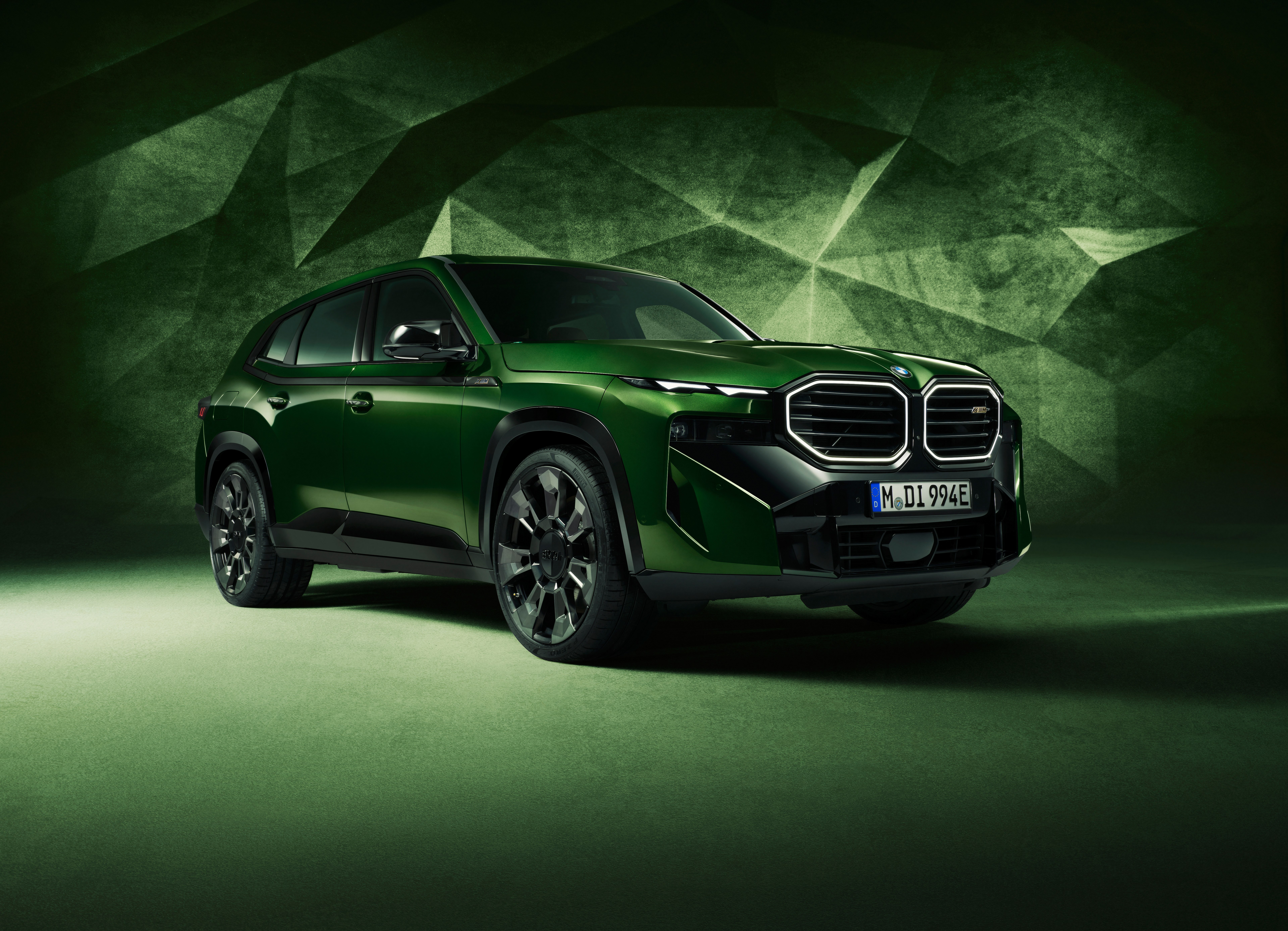 BMW XM, Crossover de lujo, SUV híbrido enchufable, 5K, 8K