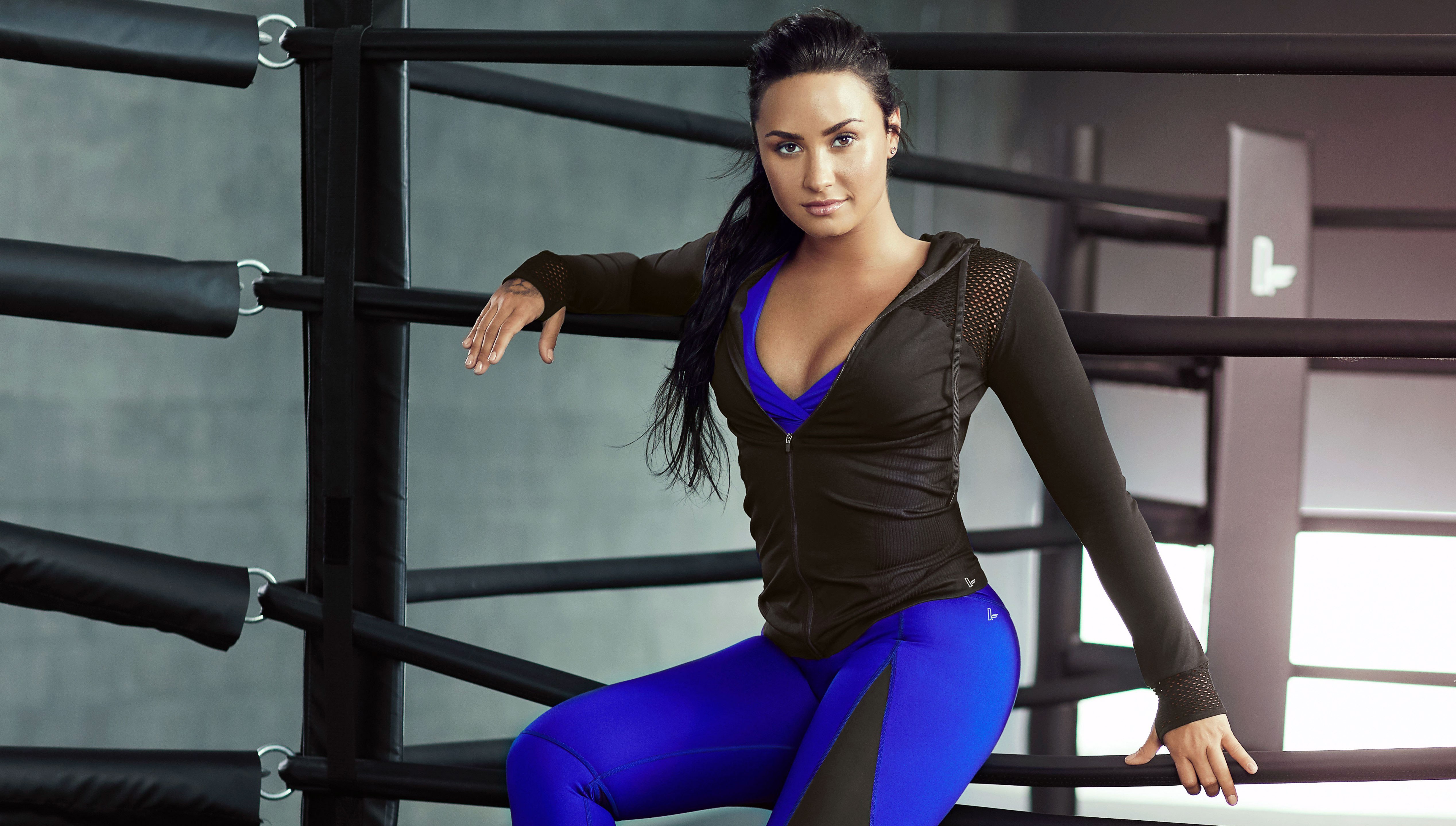 Demi Lovato, Cantante estadounidense, 5K