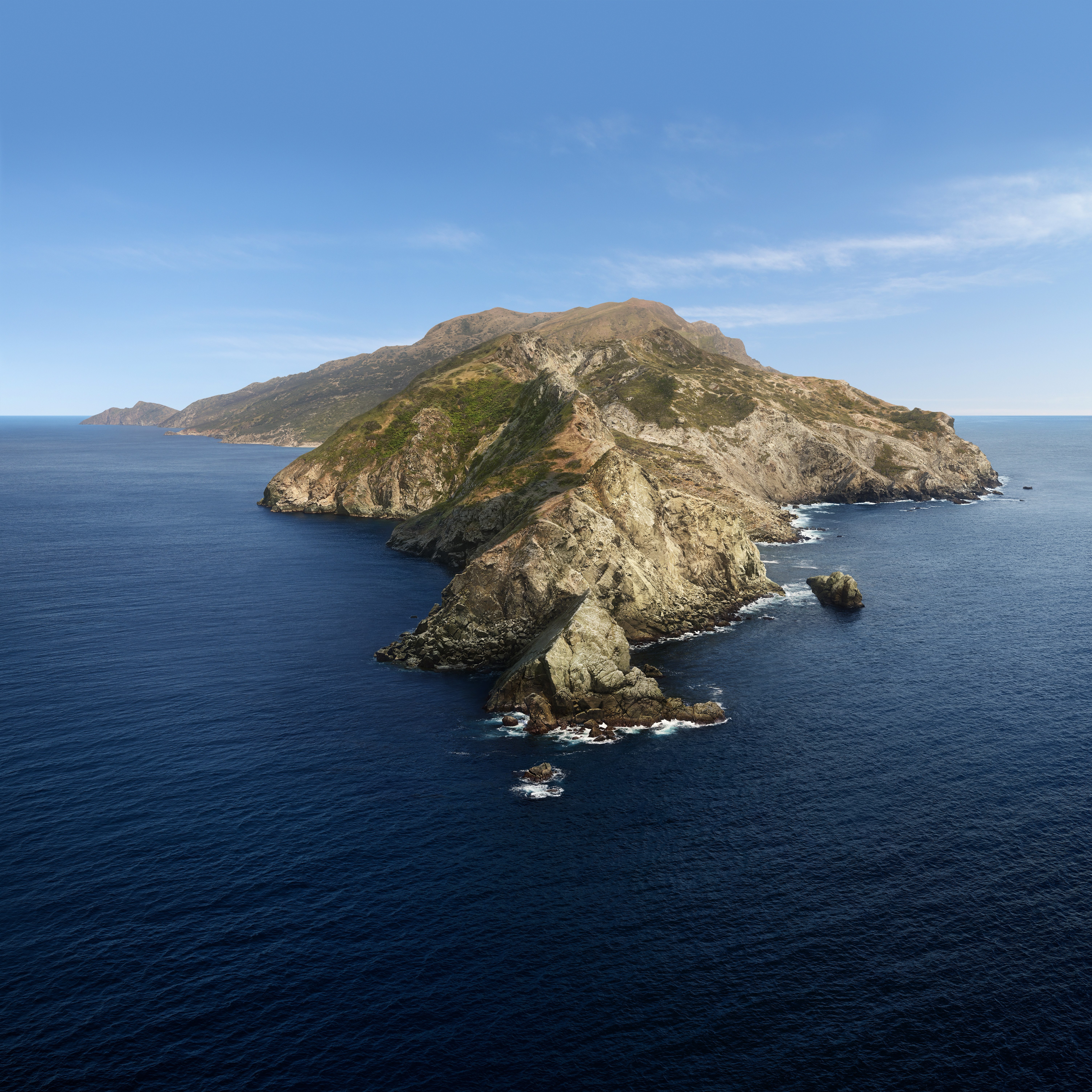 macOS Catalina, Isla, Montañas, Día soleado, Stock, 5K