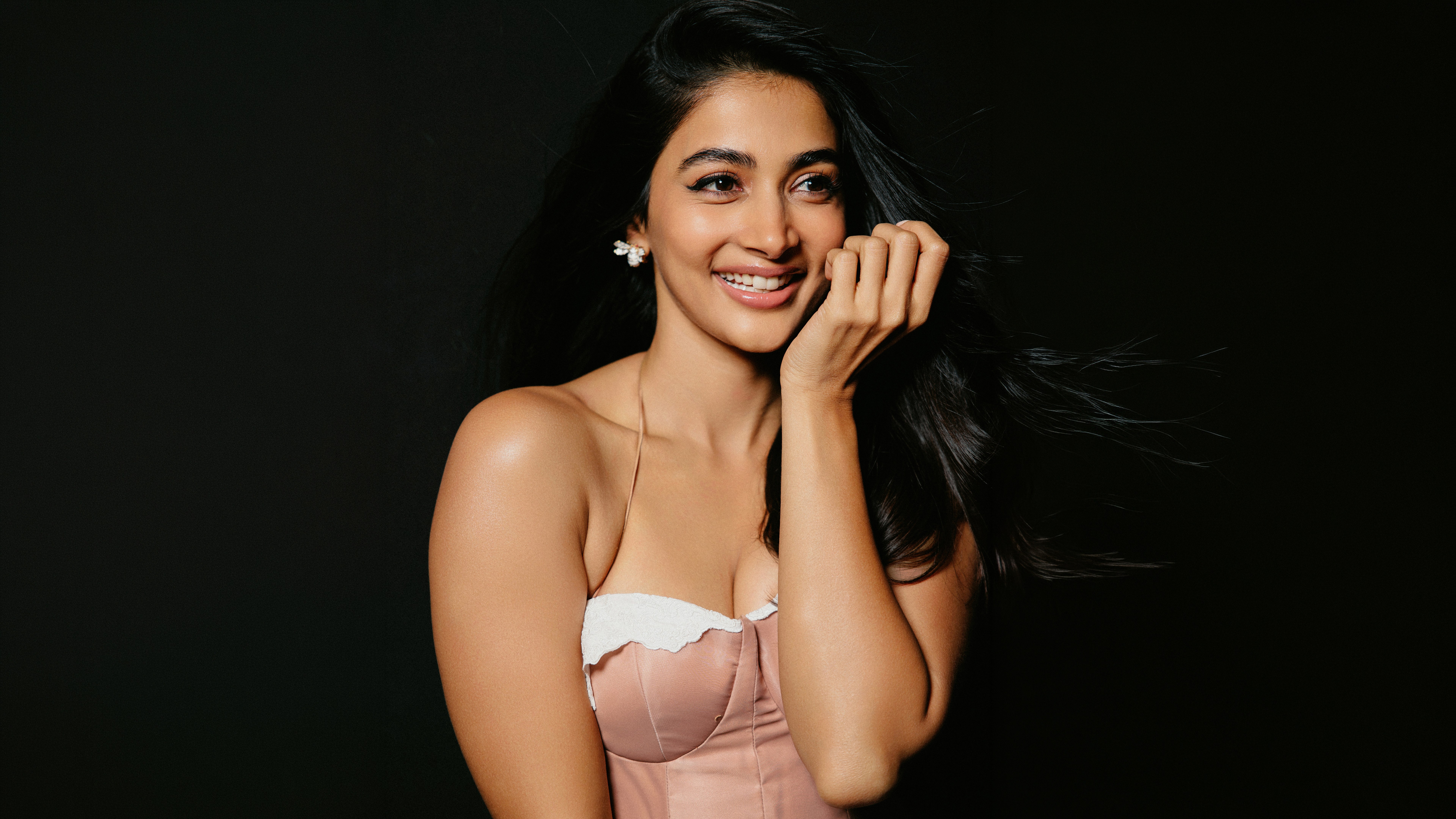 Pooja Hegde, Fondo oscuro, 8K, Actriz india, 5K