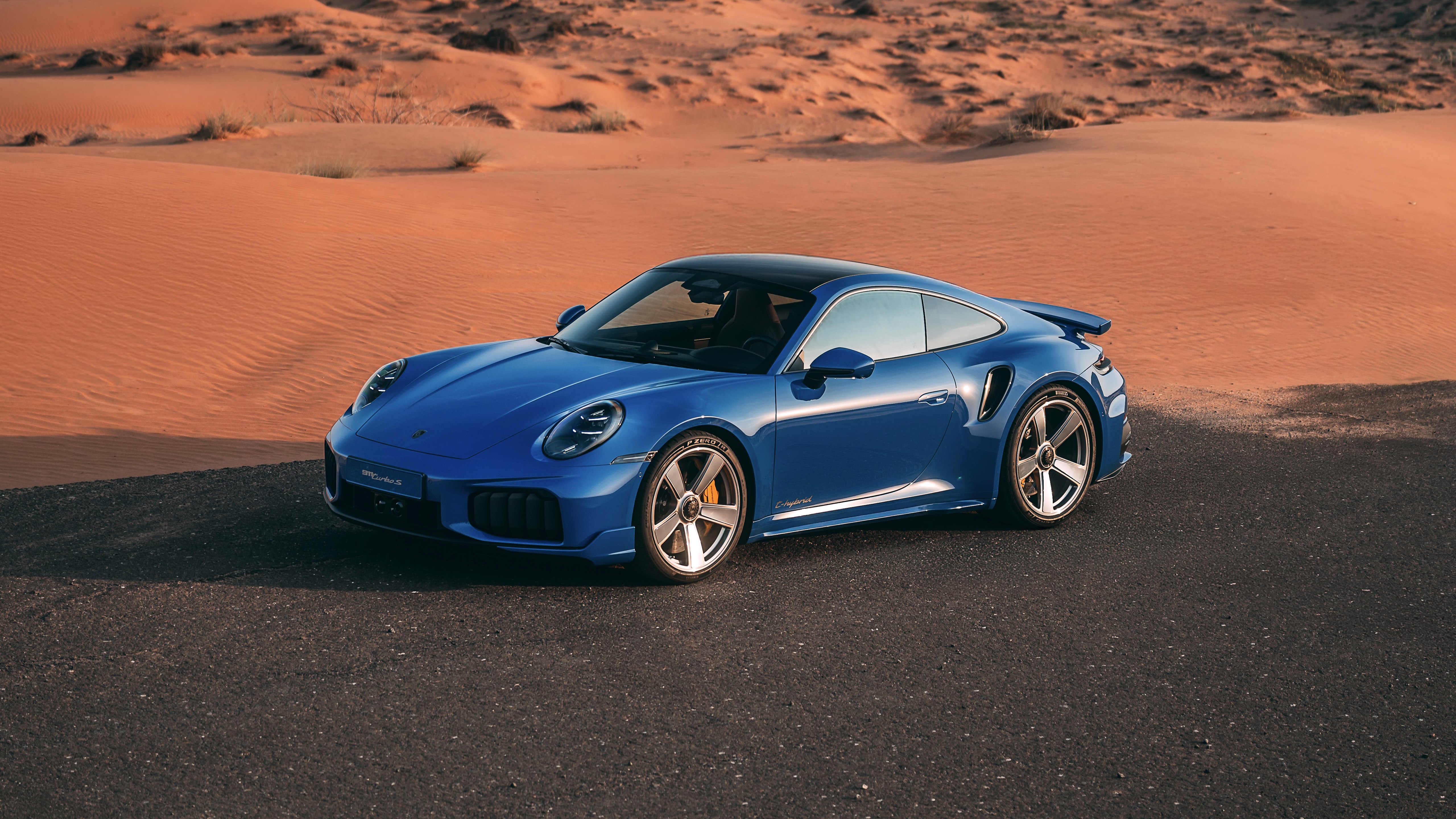 Porsche 911 Turbo S, 2026, 5K, Desierto
