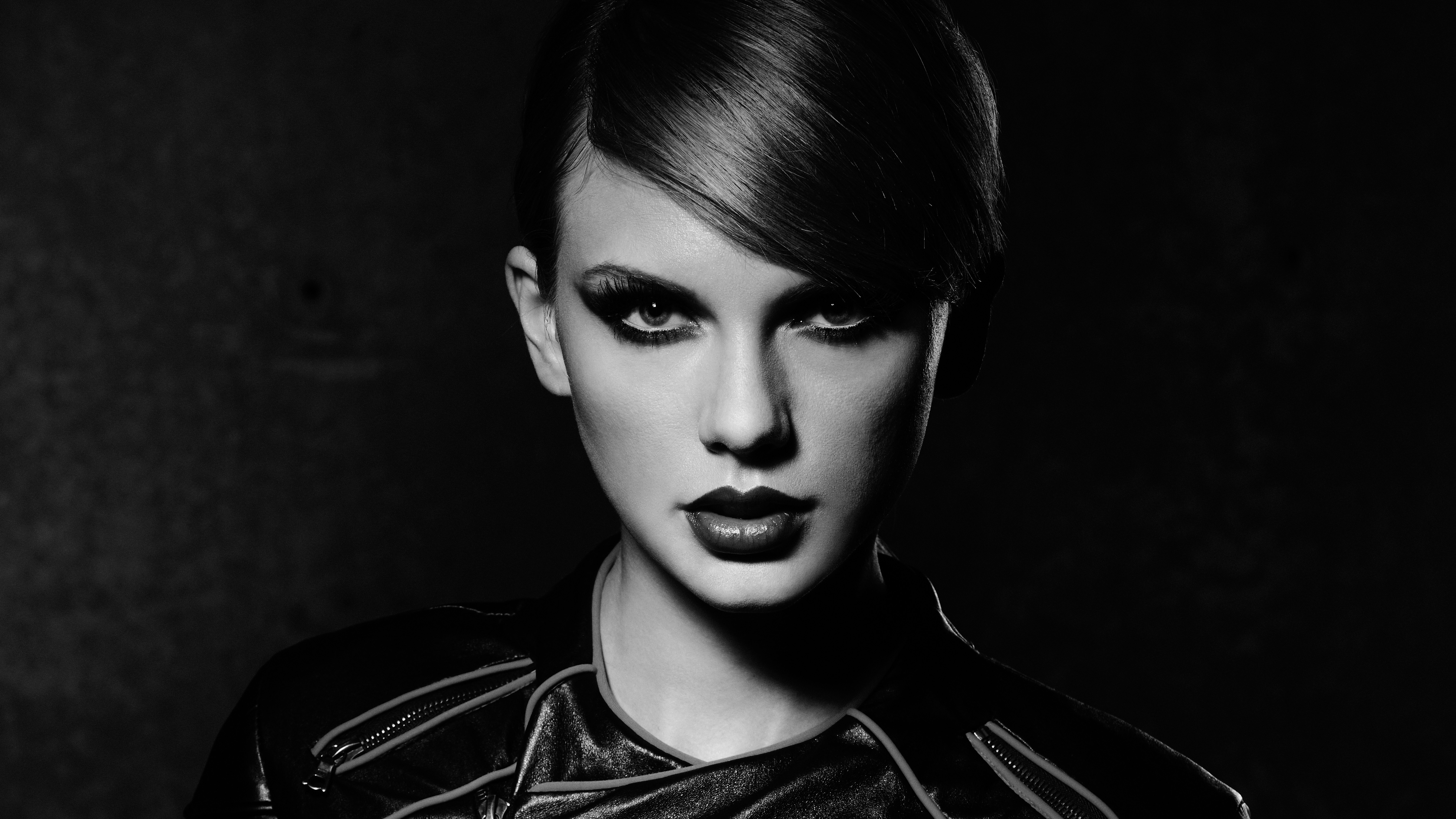 Taylor Swift, Monocromo, Fondo oscuro, 5K, 8K, Blanco y negro